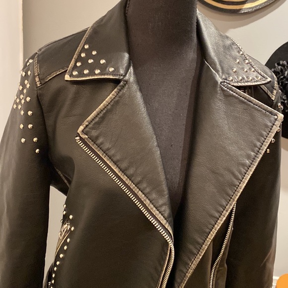 ๐ TOPSHOP Faux Leather Jacket - Picture 5 of 11